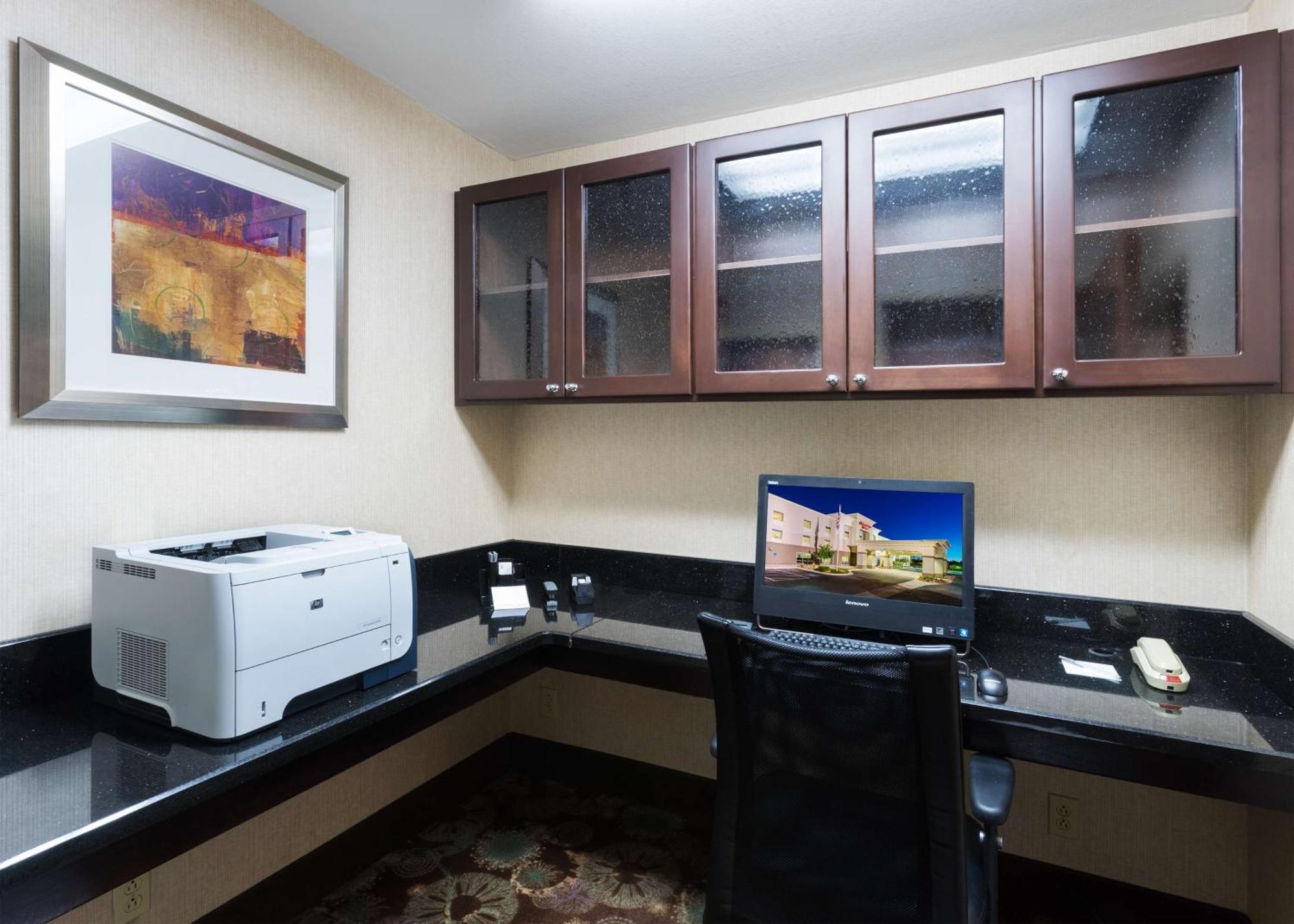 Hampton Inn By Hilton Odessa Exterior photo